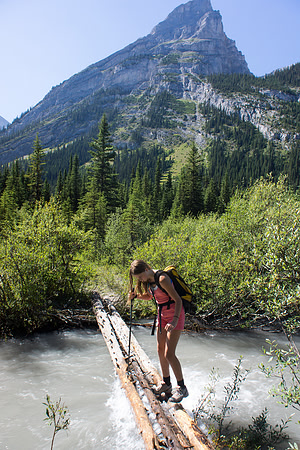 Hiking back along Petain Creek.