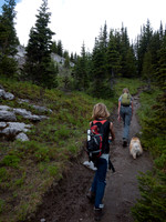 On the final trail to the pass.