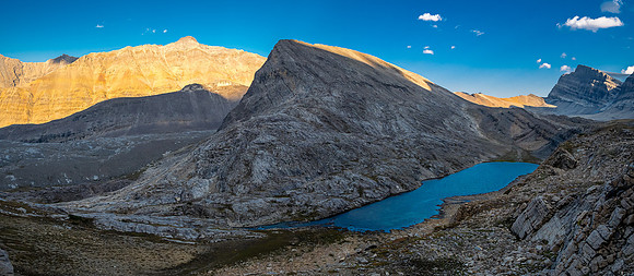 Ascending SW out of the Roaring Creek Valley to upper tarns under Little Cataract Peak.
