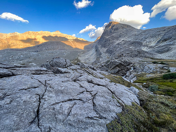 Ascending SW out of the Roaring Creek Valley to upper tarns under Little Cataract Peak.