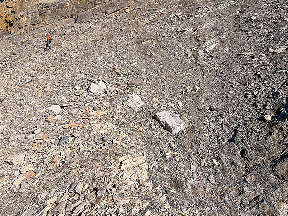 Descending the south rubble ledge on Smoky Mountain.
