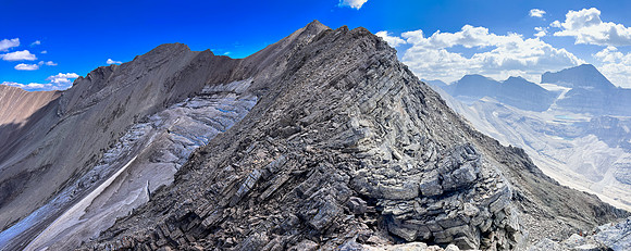 Ascending the NW ridge of Mount Goodair.