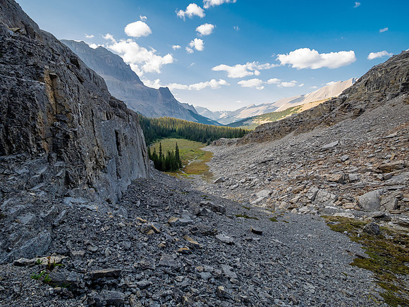 Ascending SW out of the Roaring Creek Valley to upper tarns under Little Cataract Peak.