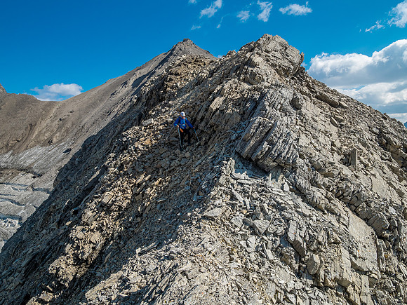 Descending the NW ridge of Mount Goodair to Roaring Creek.