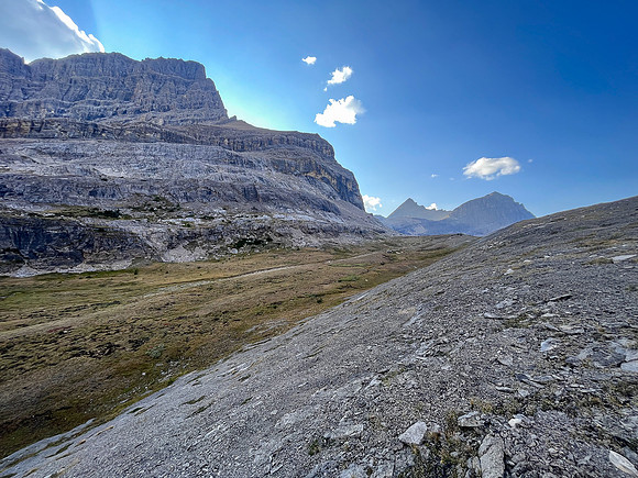 Ascending SW out of the Roaring Creek Valley to upper tarns under Little Cataract Peak.