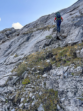 Ascending SW out of the Roaring Creek Valley to upper tarns under Little Cataract Peak.