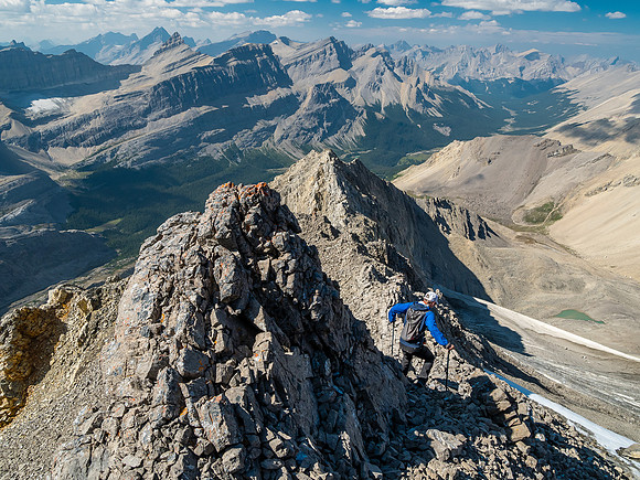 Descending the NW ridge of Mount Goodair to Roaring Creek.