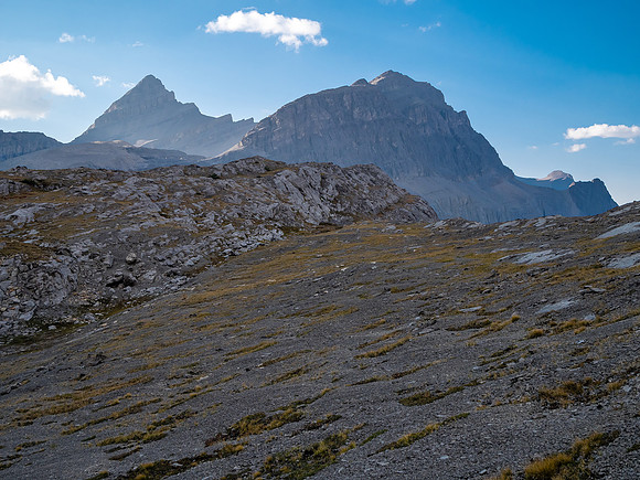 Ascending SW out of the Roaring Creek Valley to upper tarns under Little Cataract Peak.