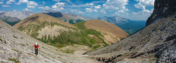 Views back down the SE approach drainage.