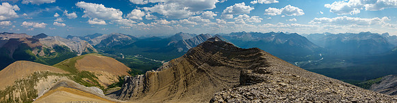 Views over the lovely Red Deer River valley.