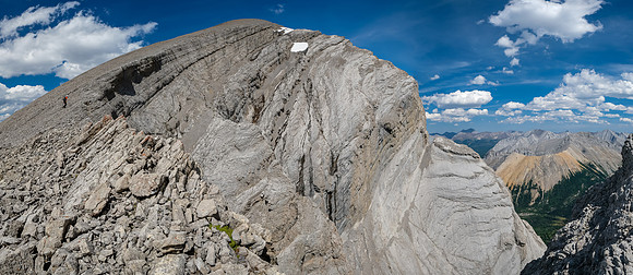 Phil ascends the south face / ridge of Block Mountain.