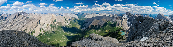 Summit views to Bonnet (L), Cascade River (C), Cuthead, Flints and Noetic (R).