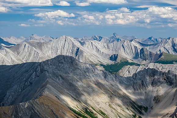 Distant peaks include Revenant (L) and Aylmer (R).