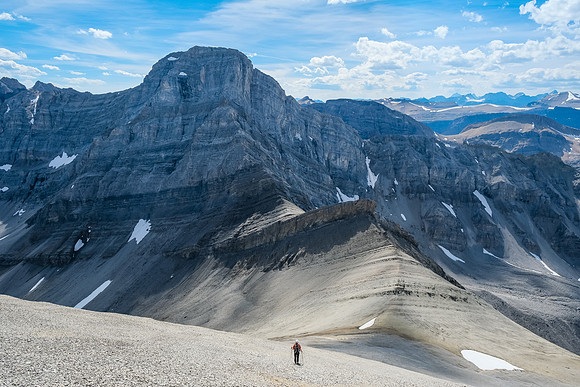 Descending the SW face of Block Mountain.
