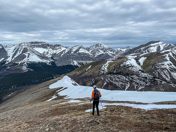 Descending a south ridge / gully back to the Indianhead Pass Trail.