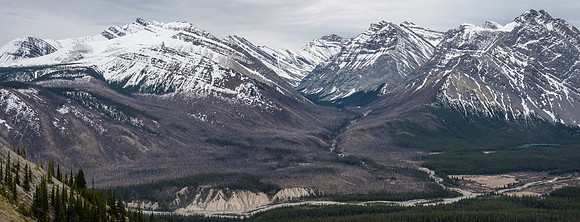 Phil and I made a likely first ascent of Bellow Peak at left in 2020. Howl and Smoky to the right.