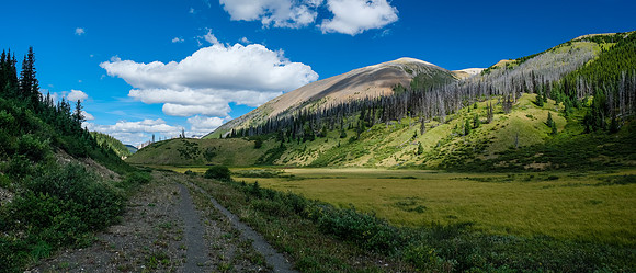 Lovely alpine valley hiking as we near the pass south of Wigmore Lake. Panther rises at distance.
