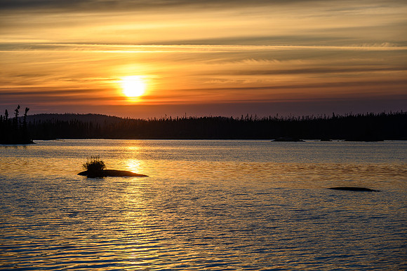 Sunrise over Davis Lake.
