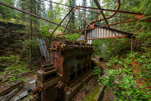 Exploring an old uranium mine site from the 1950's on Drope Lake.