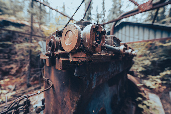 Exploring an old uranium mine site from the 1950's on Drope Lake.