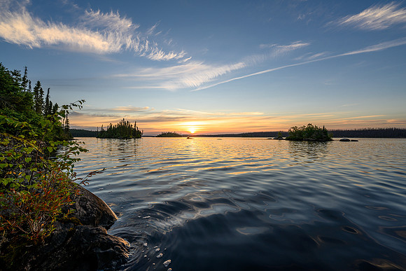 Sunrise over Davis Lake.