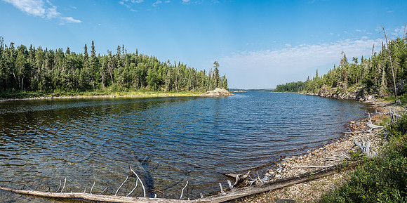 The entrance beach between Hatchet and Upper Hatchet Lakes.