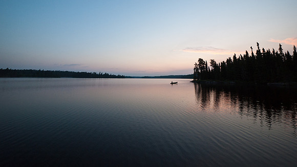 Hentie fishing at 05:00 on the second day.