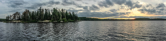 Looking back at the Middle Glenn island site (l) as we paddle away from camp at around 05:30 in the morning.