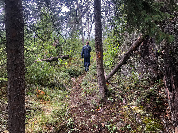 The 300m portage between Haven Lake and Gulch Lake is a bit messy when wet due to vegetation, but nothing horrible.