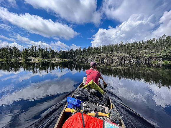 A little pond before the 200m portage towards East Lunch Lake.