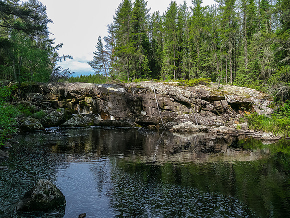 The "Rock Flake" portage towards Burnt Rock Lake.