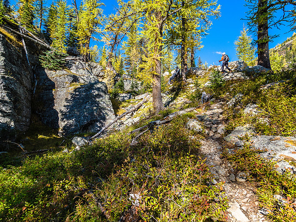 In order to climb the headwall, the trail does some interesting twists and turns.