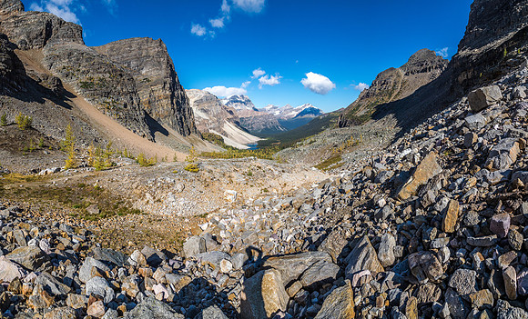 The view NW over Whistling Pass. An outlier of Haiduk, Mount Ball, Haiduk Lake, Mount Storm and Lesser Pharaoh from L to R.