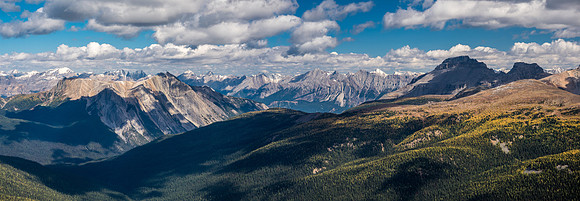 Looking past Copper Mountain (L) and Pilot (R) towards Mount Ishbel and other peaks in the Sawback range