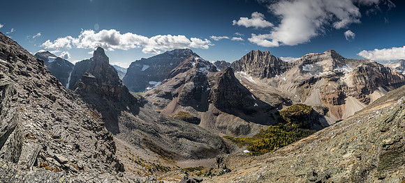 Greater and Middle Pharaoh Peaks at left, with the massive bulk of Haiduk Peak filling the rest of the horizon.