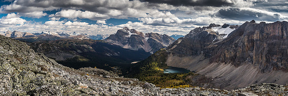 Looking over the Monarch Ramparts towards Citadel Pass at left. The Monarch at center and the Unnamed peak rising over Talc Lake at right.