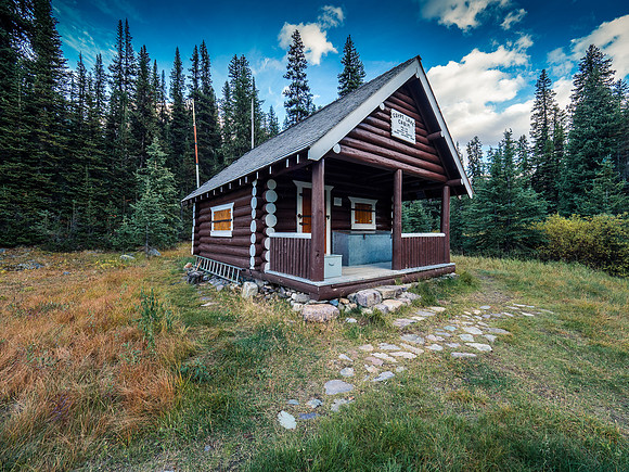 The Egypt Lake warden cabin.