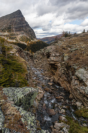 The outlet stream from Mummy Lake to Scarab Lake.