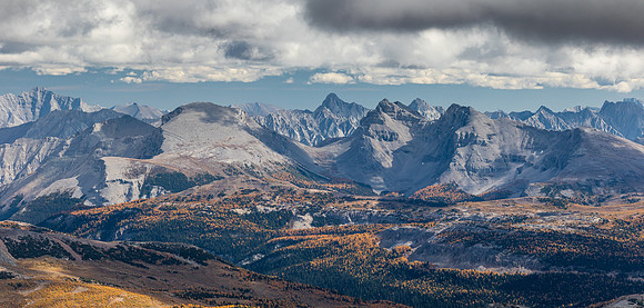 The Sunshine Ski resort with Eagle, Howard Douglas, Sundance and Brewster Rock.