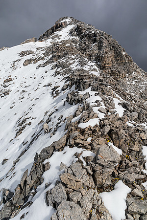 Ascending the easy south ridge to the summit.