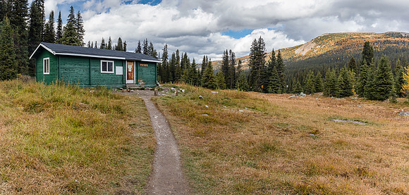 Exiting down to Pharaoh Creek past the Egypt Lake shelter.