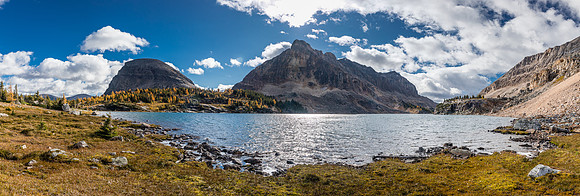 Hiking around the north end of Mummy Lake, The Sphinx at left and an unnamed peak at center.