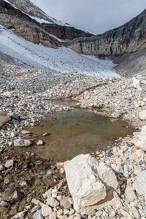 The glacier is pretty tame, the route through the second set of cliffs is obvious.