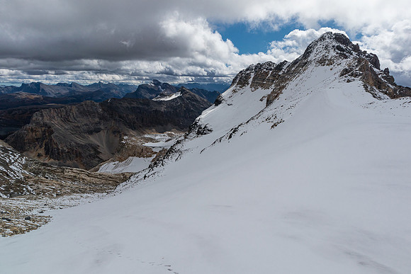 The snow on the remnant glacier made travel pretty quick down to the left.