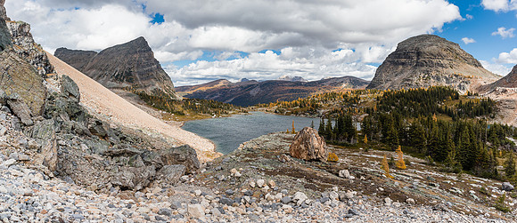 The treed buttress at lower right with Pharaoh Peak and The Sphinx in the bg.