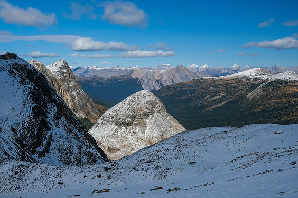 Descending the east face of Natalko.