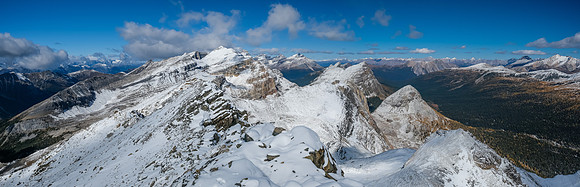 Views north to the Egypt Lakes peaks.