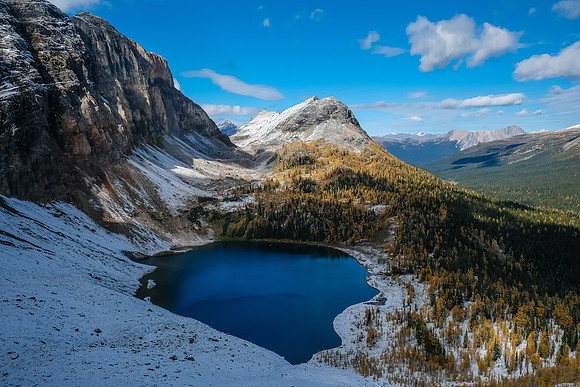 Descending to Talc Lake.