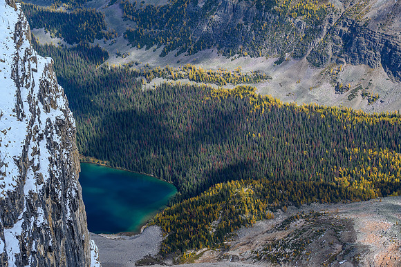 Just a tiny corner of Haiduk Lake visible.