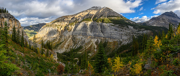 Views back down to Hawk Creek and Isabelle Peak.